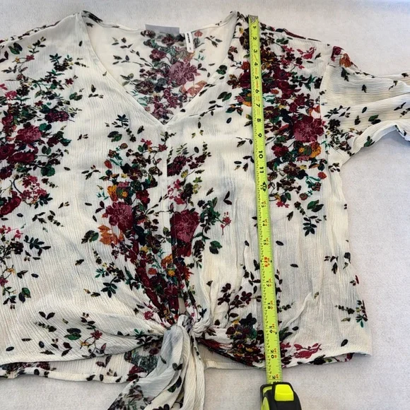 LUQ Rhee Tie Front Top Blouse V Neck Floral Off White Green Pink Women's Size S - Picture 9 of 10